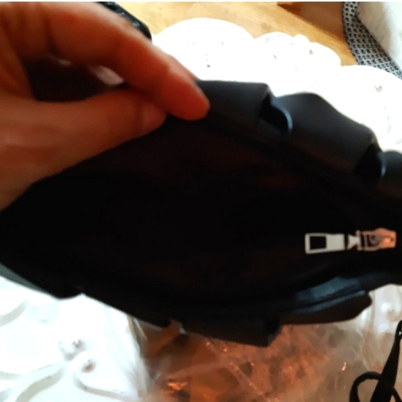 Crinkled Shoulder/Clutch Bag - Black - Picture 5 of 11